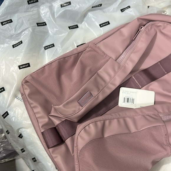 AWAY Meadow Mauve Active Backpack 26L NWT - Picture 7 of 7